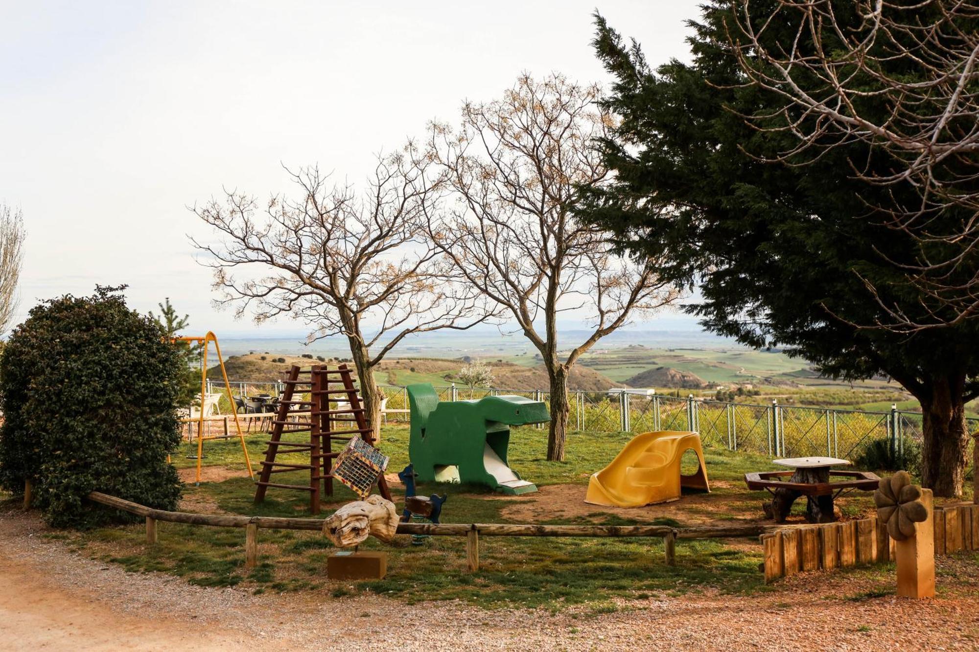 Camping Castillo De Лоарре Экстерьер фото
